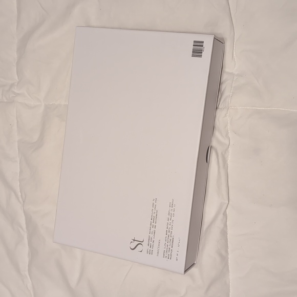 New Makeup Eraser Clothes Set of 3 White SEINT Beauty - Picture 4 of 6